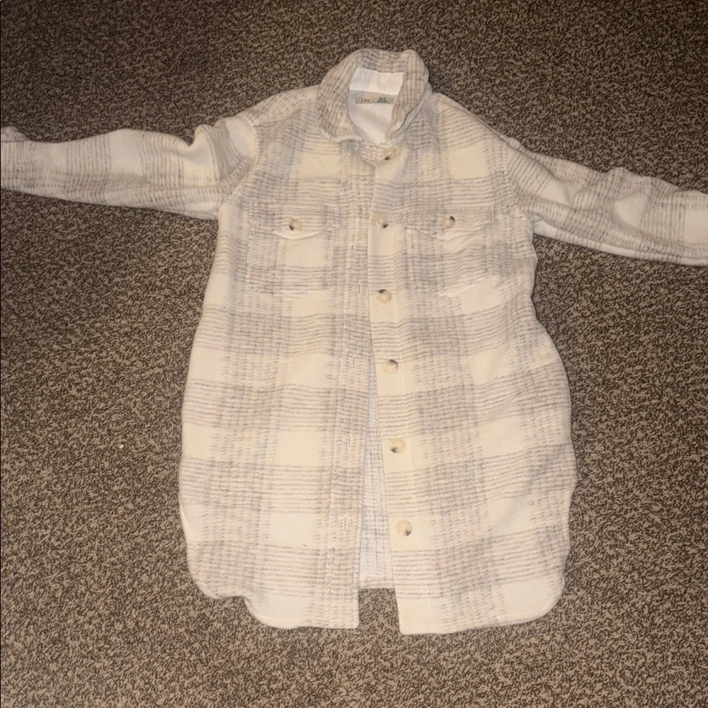DEX Shacket - Picture 1 of 2